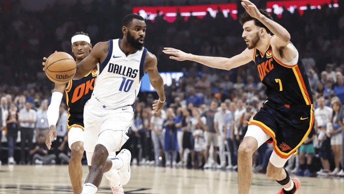 Tim Hardaway Jr. of Dallas Mavericks returns from an ankle injury